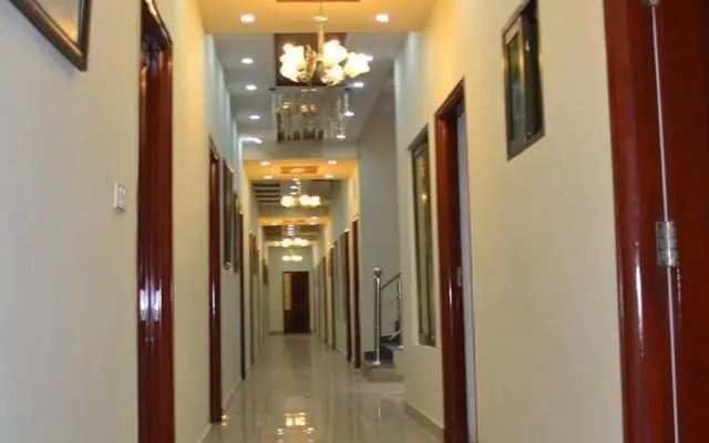 Shes Hostel