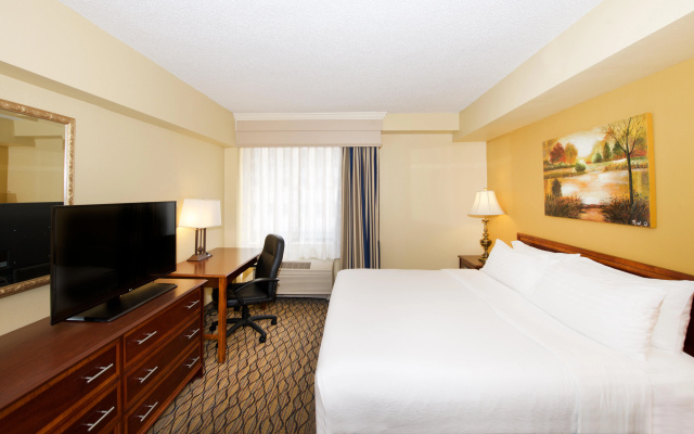 Holiday Inn & Suites Chicago - Downtown by IHG