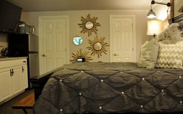 Two Hearts Inn
