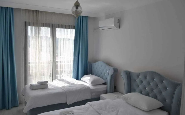 Shahin Golden Hotel