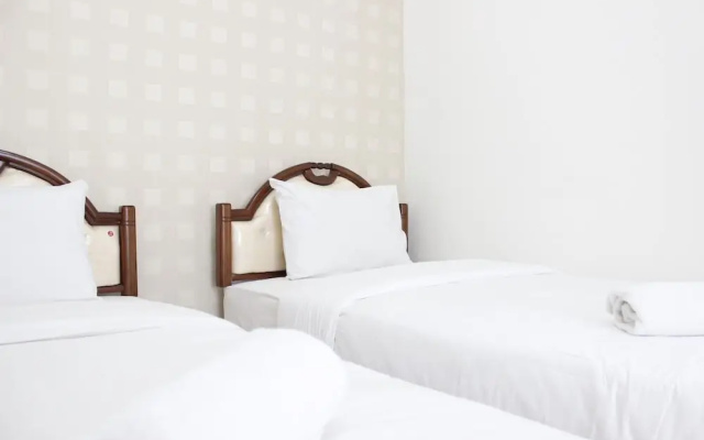 Zestful 2BR Apartment at Parahyangan Residence