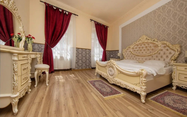 ZiRa Residence