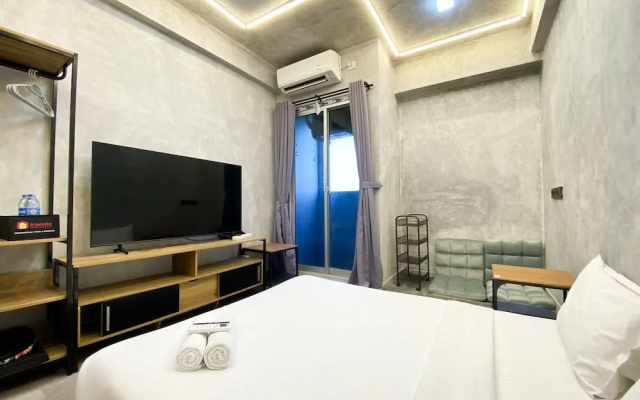Fully Furnished And Homey Studio Grand Kamala Lagoon Apartment