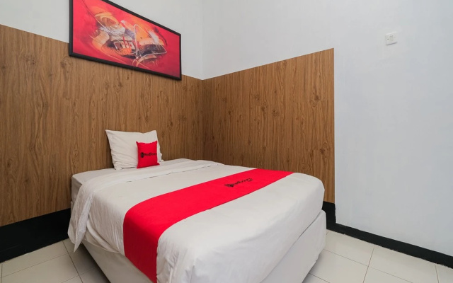 Reddoorz Syariah Near Rsud Tuban