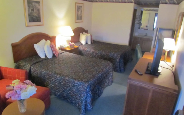 Travel Inn & Suites