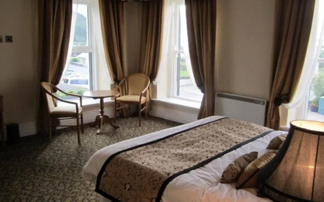 Towers Hotel