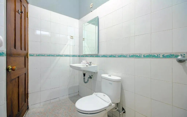 OYO 1650 Griya Joglo Homestay