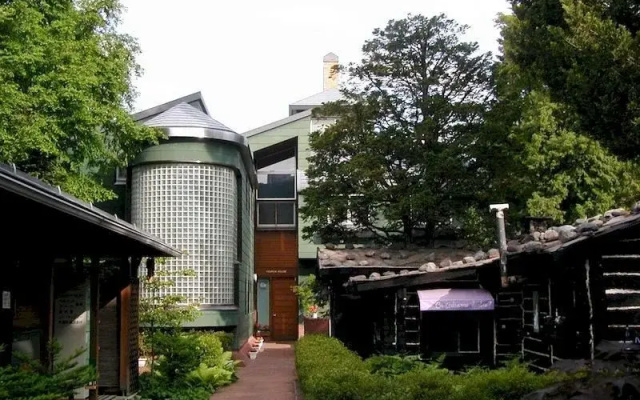 B and B Youpen House