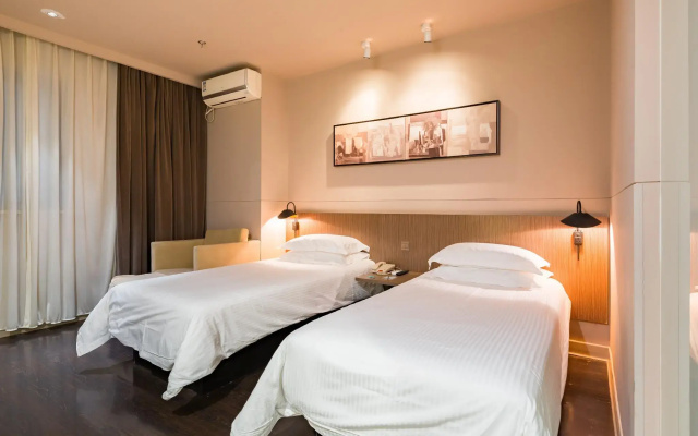 Jin Jiang East Asia Hotel