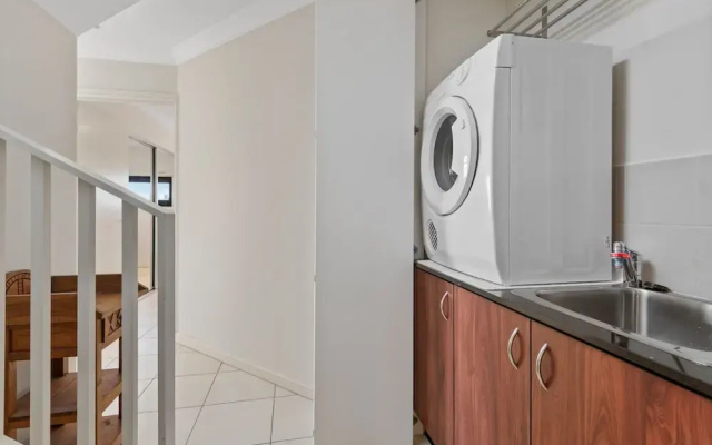 Split-level 2BR With City-view and Separate Study