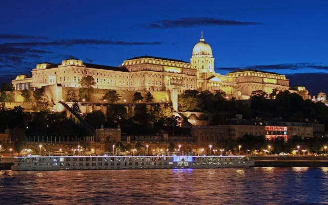 Gellért Budapest Suites
