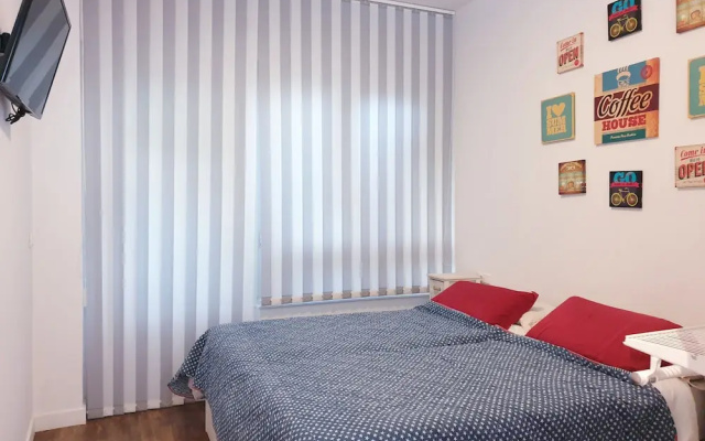Olmos Apartment with Parking