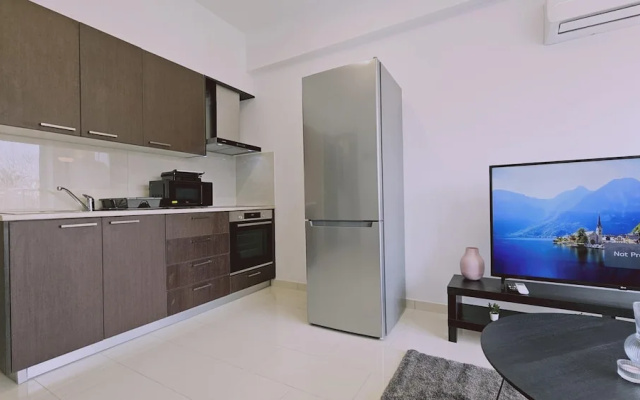 104 NIC - 102 Stay Cosmo City Suite