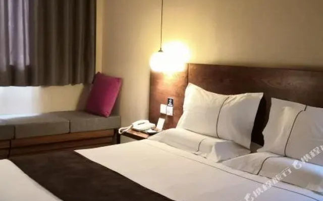 Lang Yun Ripple Hotel (Pingshan Hehualou county standard store)
