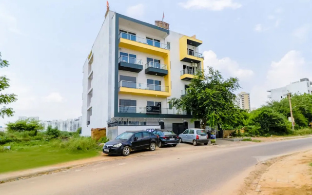 Tipsyy Inn Suites 007