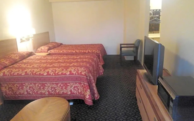 Evergreen Inn