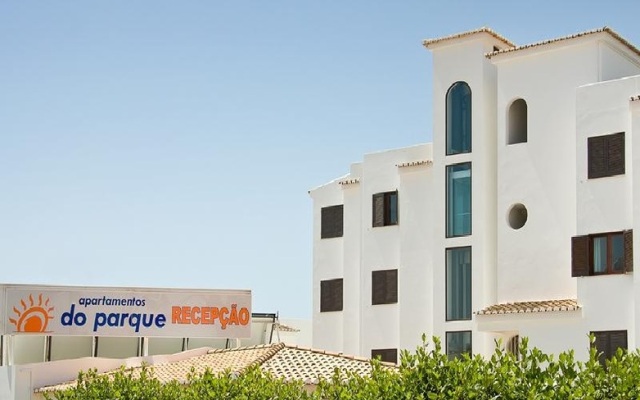 Отель Apartamentos Do Parque Португалия, Албуфейра - отзывы, цены и фото номеров - забронировать отель Apartamentos Do Parque онлайн вид на фасад