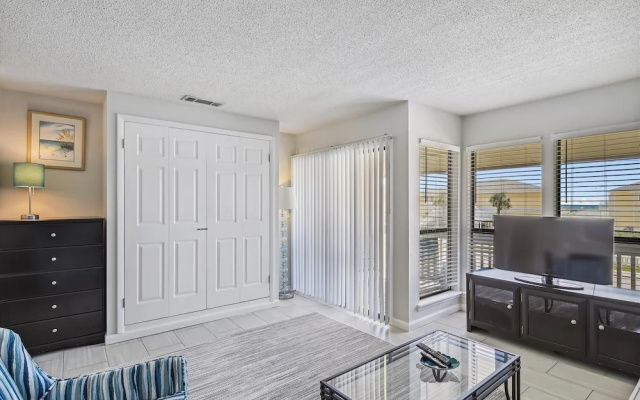 Sandpiper Cove 8204 Condo by RedAwning