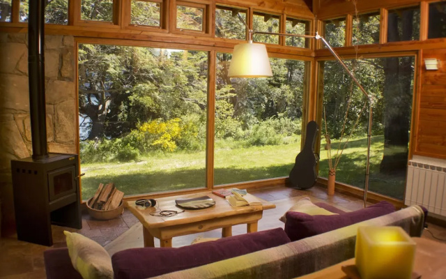 El Aura Lodge