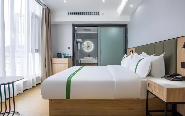GreenTree Inn (Chuxiong Xianren Ancient Town Shop)