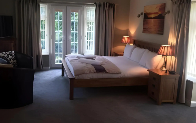 The Royal Lodge