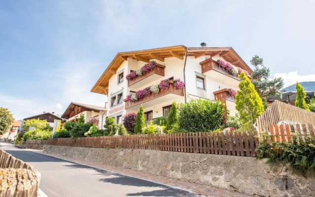 Garni Appartements Almrausch