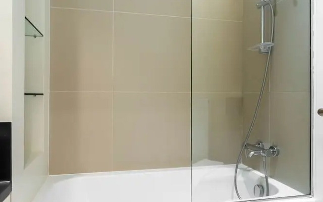 Rare Koukaki garden flat near Acropolis