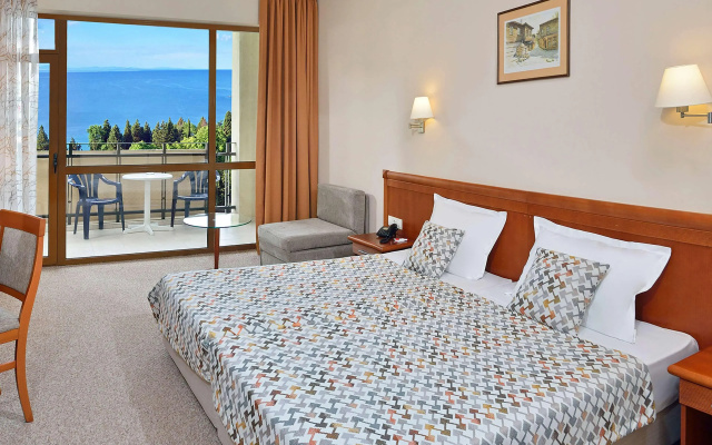 Sol Nessebar Bay Resort