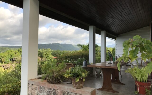 Отель Treetops Villa Порт Антонио вид на фасад
