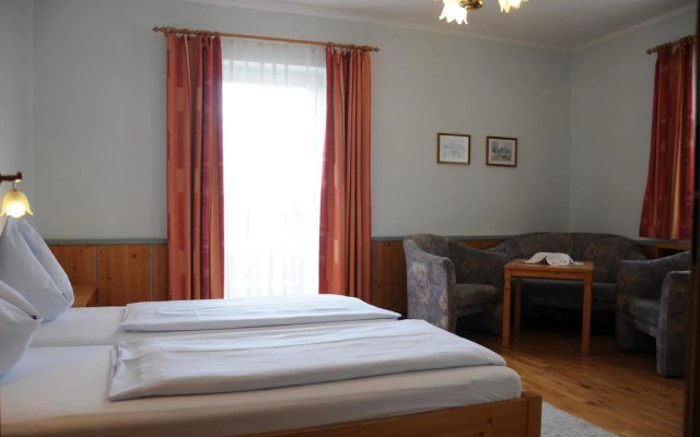 Familienhotel und Reiterparadies Ponyhof