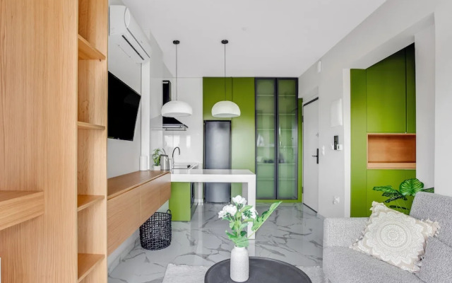 Sanders Old Port - Adorable 1-bdr. Apt. w/ Balcony