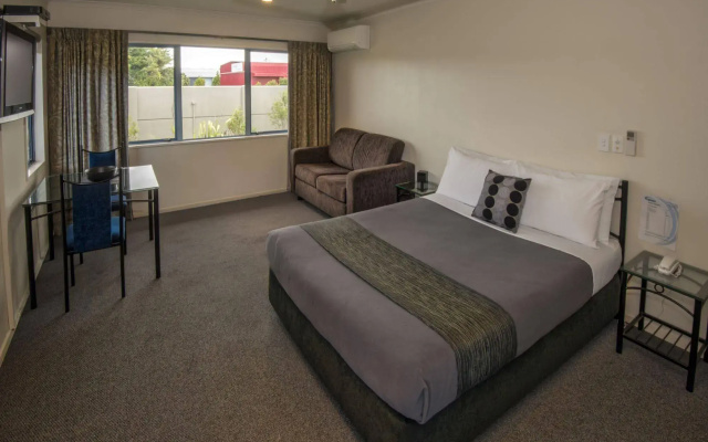 Gateway Motor Inn