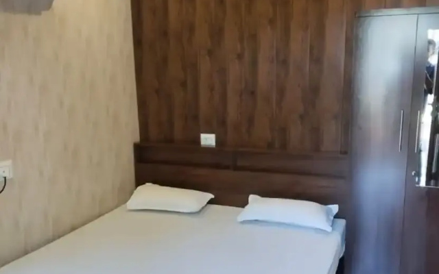 Goroomgo Ayodhya Vatika Homestay