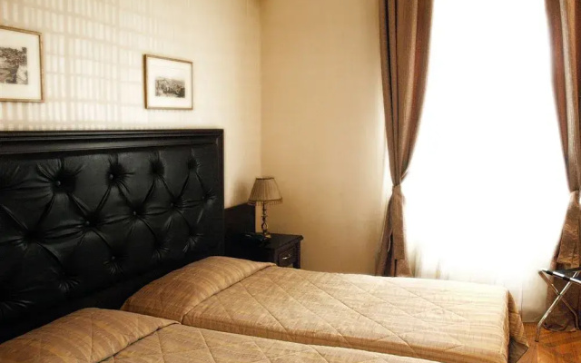 Tourist Hotel