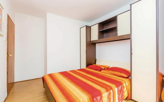 Awesome Home in Pinezici With Wifi and 2 Bedrooms