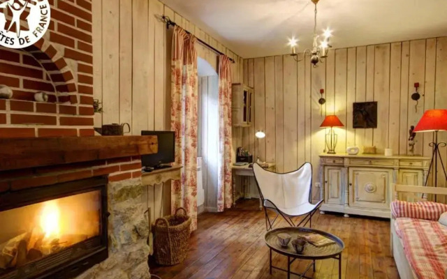 Gîte Montbrison, 2 pièces, 2 personnes - FR-1-496-158