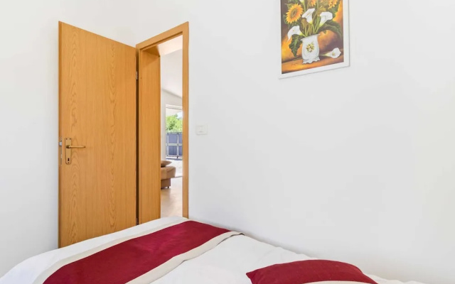 Stylish Holiday Home in Banjole With Swimming Pool