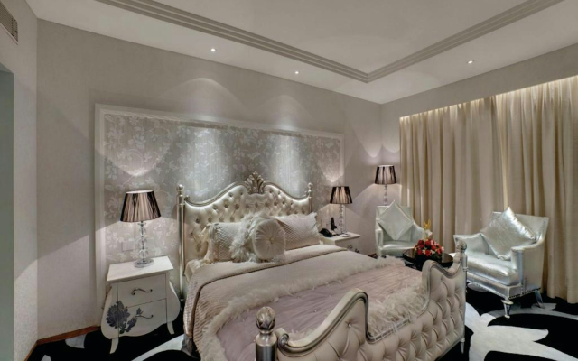 Le Meridien Surat