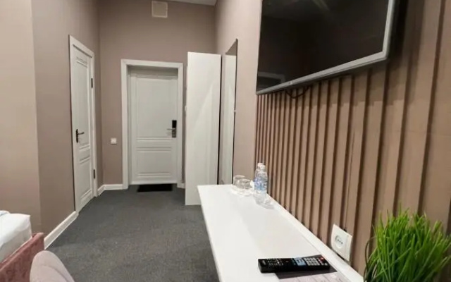 Hotel Nomad (Номад)
