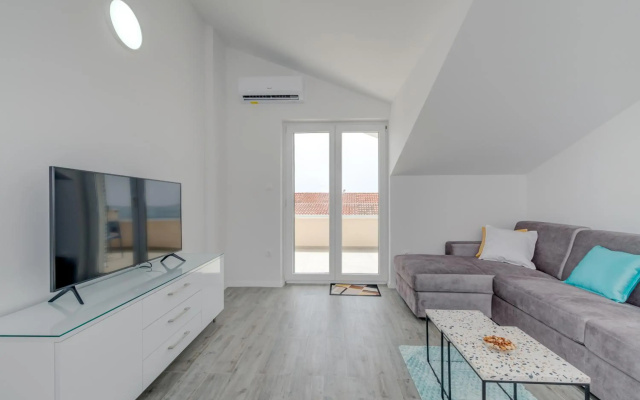Spacious Modern Apartment Miljak - 1min to the beach