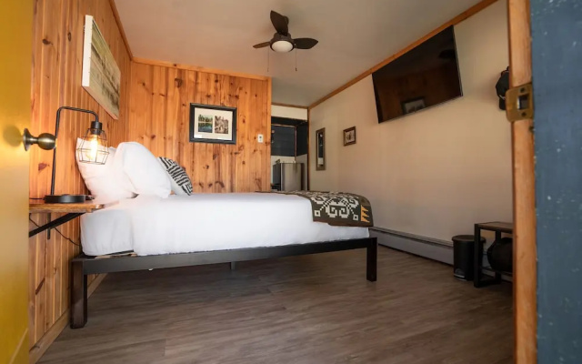 Columbia Point Resort