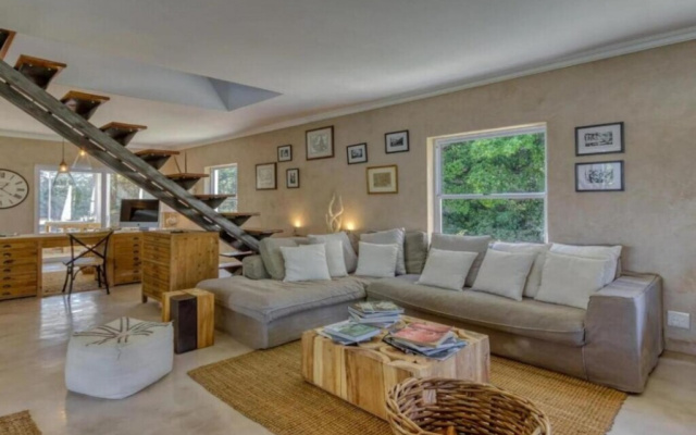 Explorer Guest House