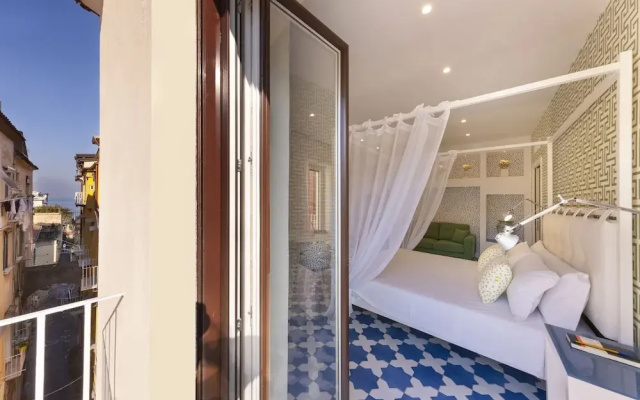 Luxury&Romantic Apartment with Balcony in Sorrento