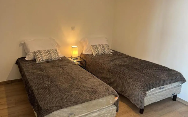 Suberbe T3 Neuf Standing +Terrasse 25M2