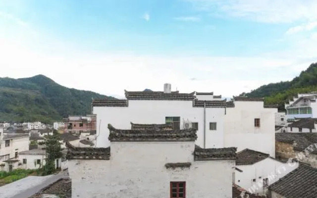Jiang Ling Mo Flowers Inn