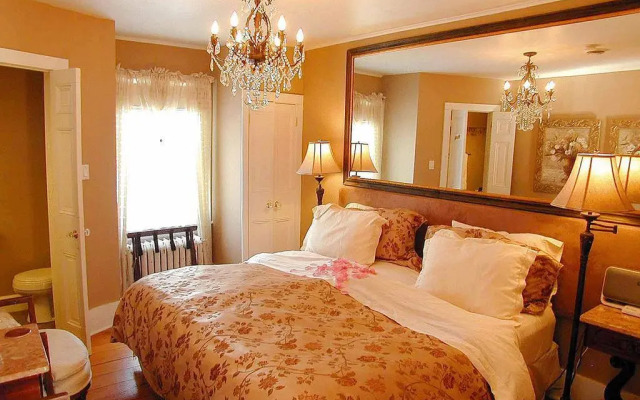 Apple Tree Historic B&B