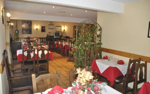 Hotel Tres Arcos