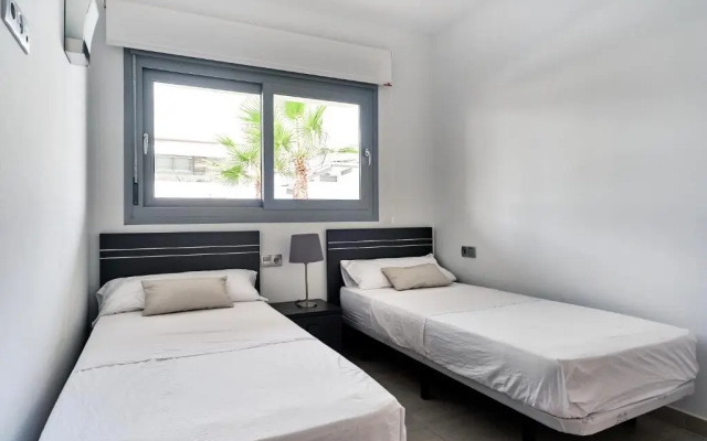Orange Holiday Housing - Villa Amalia 13