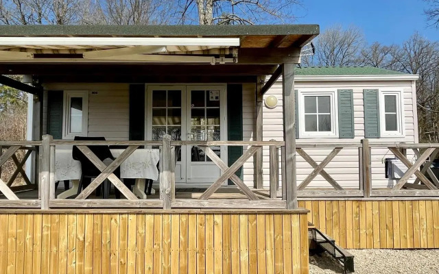 Jura mobile home