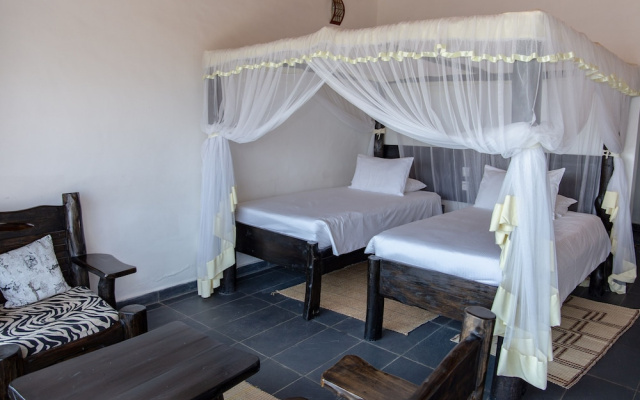 Room-serene Lake View Lodge in Kayove, R